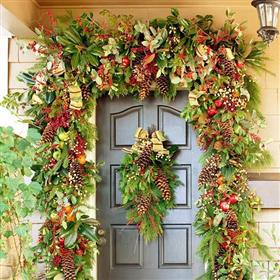 fwthumbchristmas garland and swag for front door.jpg